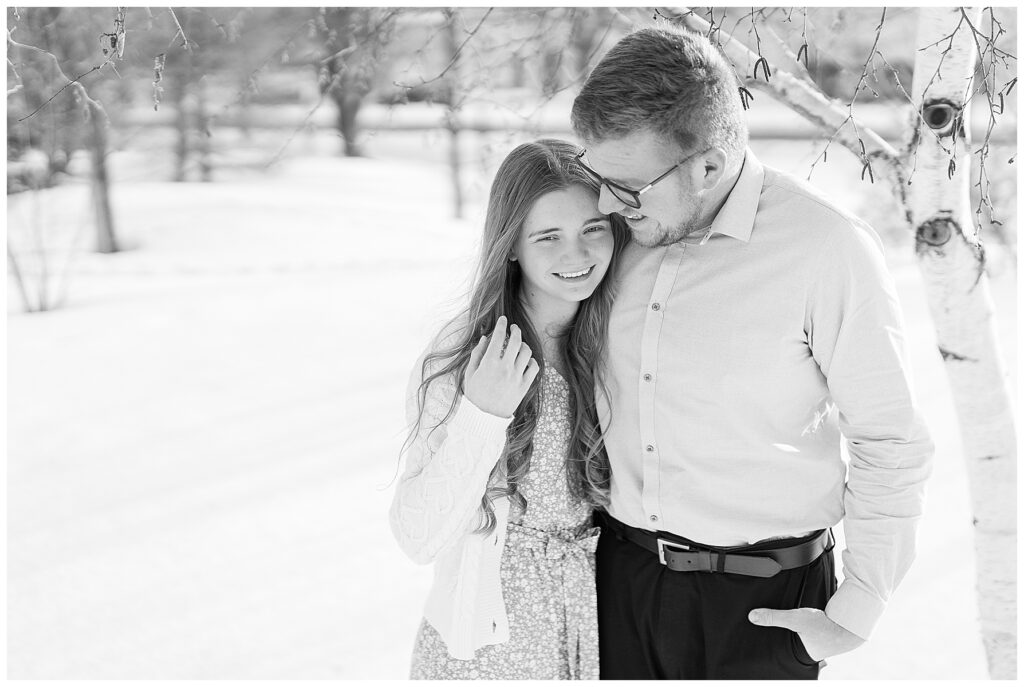 winter couple photos in Manitoba
